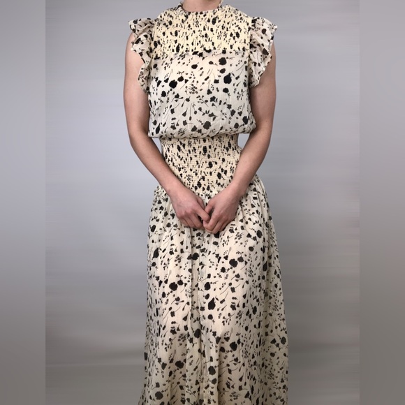 Lulus Dresses & Skirts - NWT‎ Lulus Sweet Shimmer Cream Floral Print Smocked Maxi Dress Small